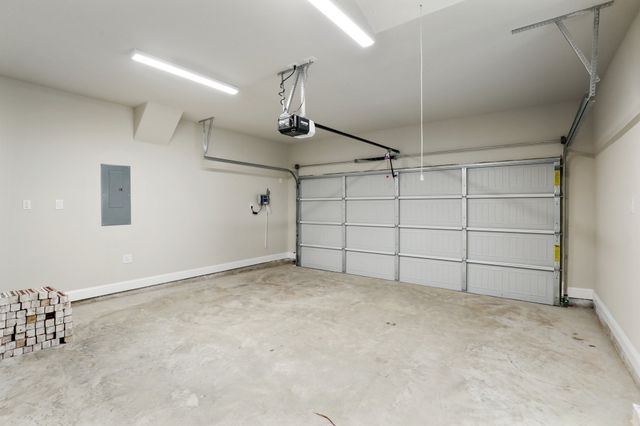 1037 Nighthawk Trail, Alvarado, TX 76009