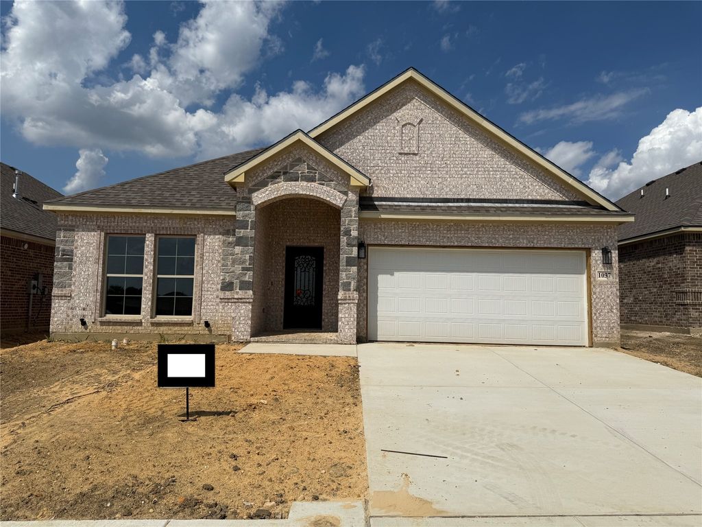 1037 Nighthawk Trail, Alvarado, TX 76009