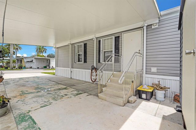 8709 SW 17th Court, Davie, FL 33324