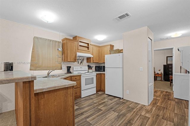 8709 SW 17th Court, Davie, FL 33324