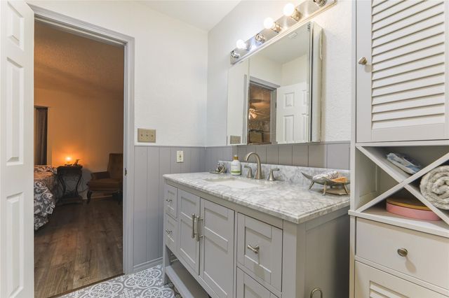 5004 Donald Street, Seabrook, TX 77586