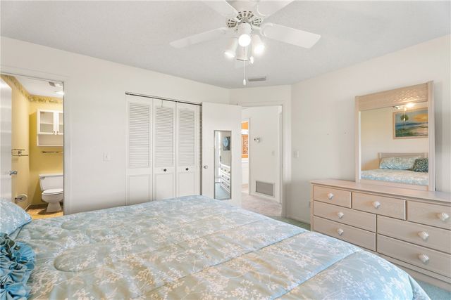 60 Woodland Drive 202, Vero Beach, FL 32962