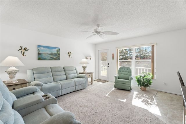 60 Woodland Drive 202, Vero Beach, FL 32962