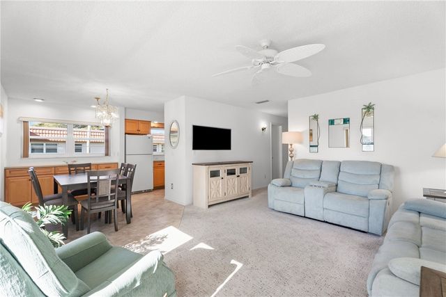 60 Woodland Drive 202, Vero Beach, FL 32962