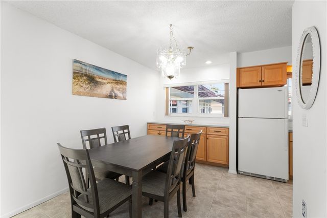 60 Woodland Drive 202, Vero Beach, FL 32962