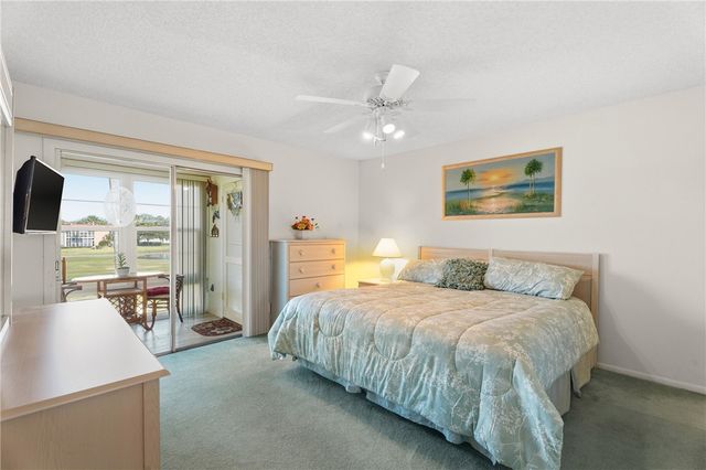 60 Woodland Drive 202, Vero Beach, FL 32962