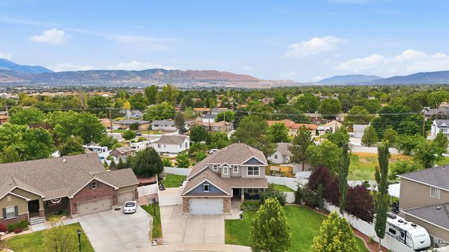 10509 S BROOKLYN VIEW LN, South Jordan, UT 84095