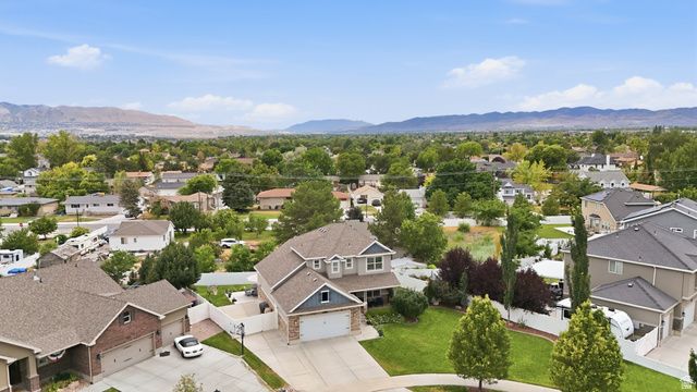 10509 S BROOKLYN VIEW LN, South Jordan, UT 84095