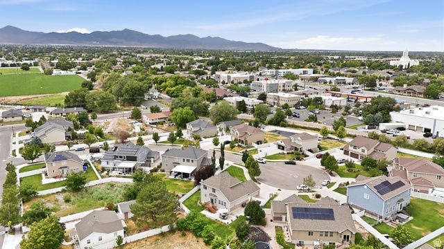10509 S BROOKLYN VIEW LN, South Jordan, UT 84095