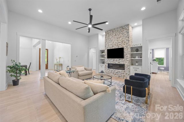 151 Greenbay Road, Mooresville, NC 28117
