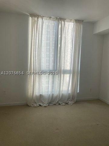 300 S Biscayne Blvd T-2303, Miami, FL 33131