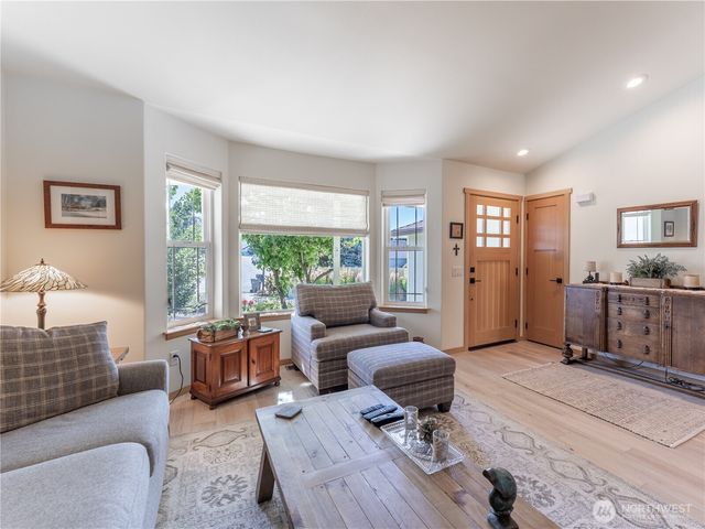 318 S Mary Lane, East Wenatchee, WA 98802