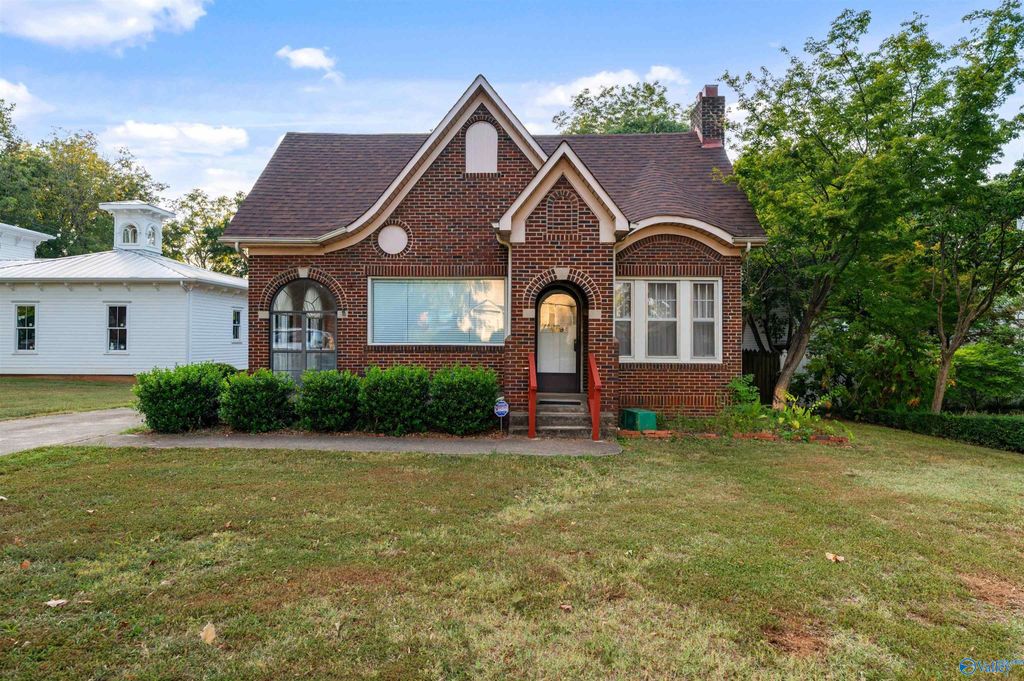 409 North Jefferson Street, Athens, AL 35611