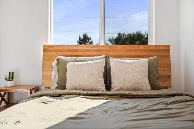 8513 E INDIANOLA Avenue, Scottsdale, AZ 85251