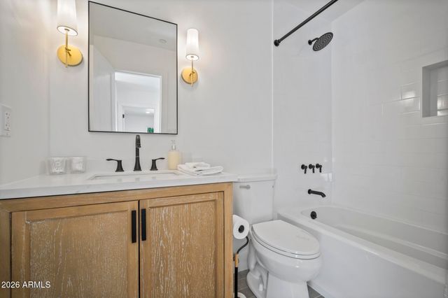 8513 E INDIANOLA Avenue, Scottsdale, AZ 85251