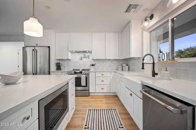 8513 E INDIANOLA Avenue, Scottsdale, AZ 85251