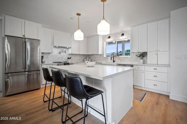 8513 E INDIANOLA Avenue, Scottsdale, AZ 85251