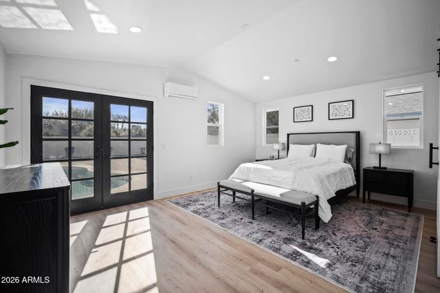 8513 E INDIANOLA Avenue, Scottsdale, AZ 85251