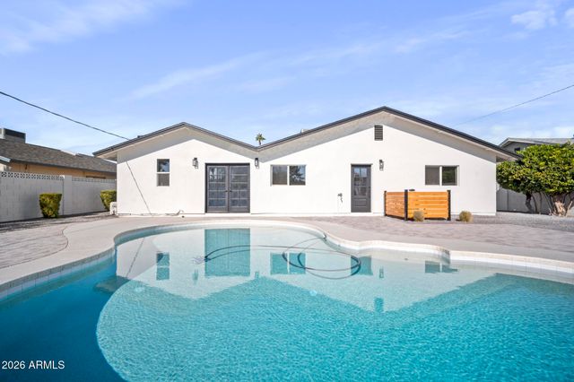 8513 E INDIANOLA Avenue, Scottsdale, AZ 85251