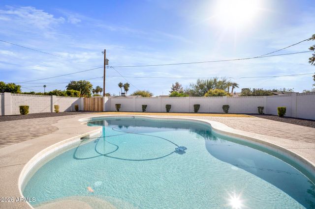 8513 E INDIANOLA Avenue, Scottsdale, AZ 85251