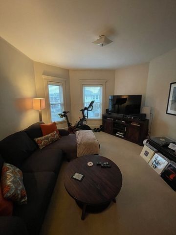 94 Boston Avenue 2, Somerville, MA 02144