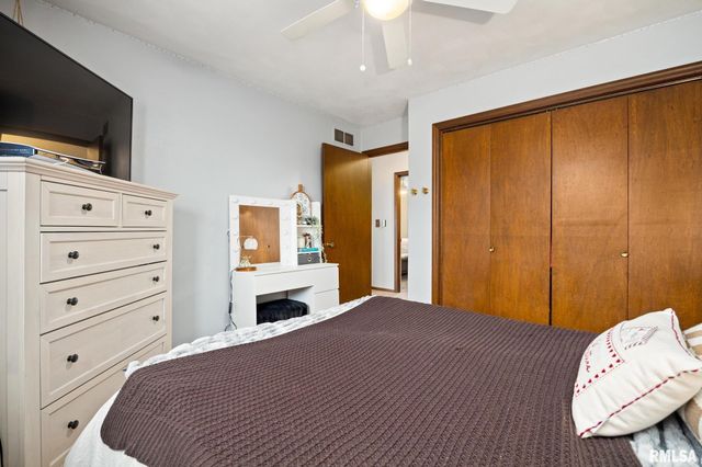 430 NAPPANEE Point, Peoria, IL 61604