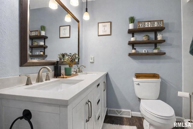 430 NAPPANEE Point, Peoria, IL 61604