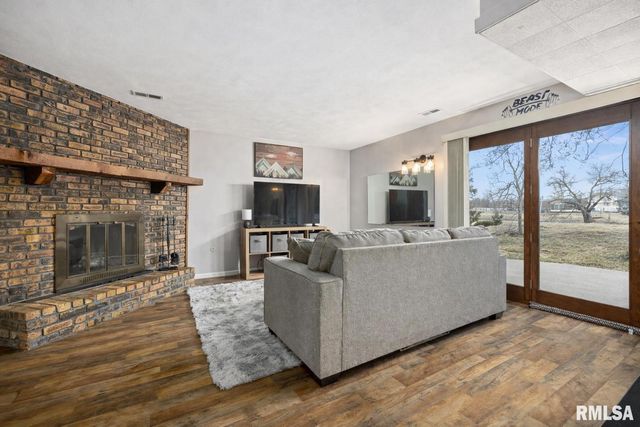 430 NAPPANEE Point, Peoria, IL 61604