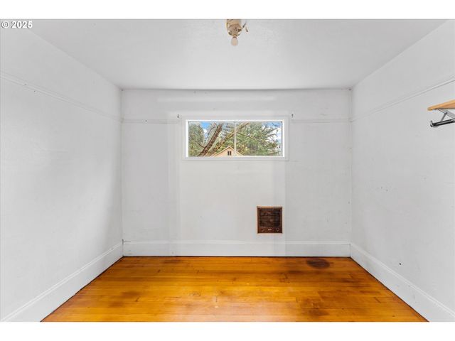 1719 N SKIDMORE St, Portland, OR 97217