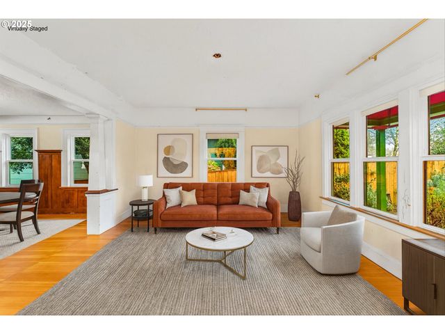 1719 N SKIDMORE St, Portland, OR 97217