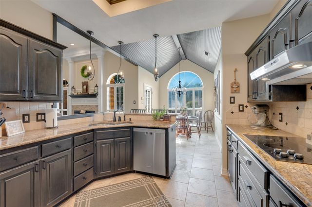 1318 Spring Branch DR, Tyler, TX 75703
