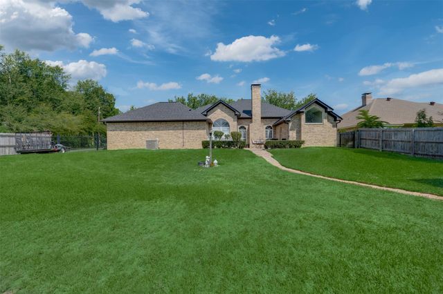1318 Spring Branch DR, Tyler, TX 75703