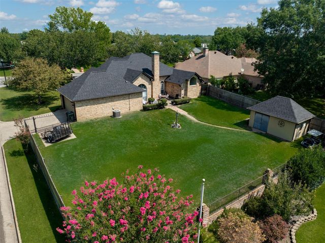 1318 Spring Branch DR, Tyler, TX 75703