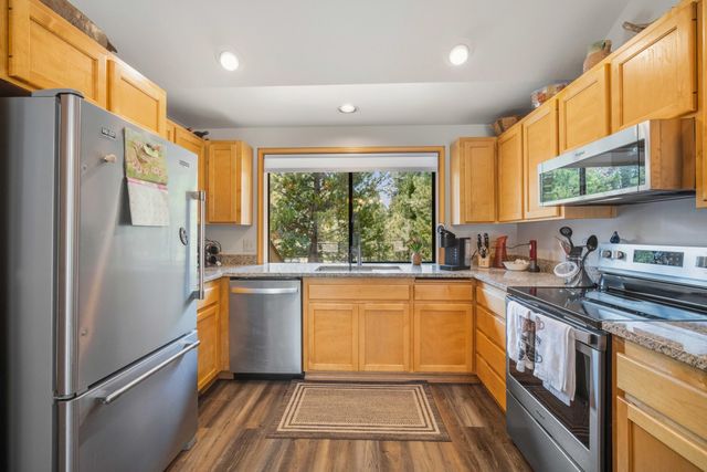 17916 Sandtrap Lane, Sunriver, OR 97707
