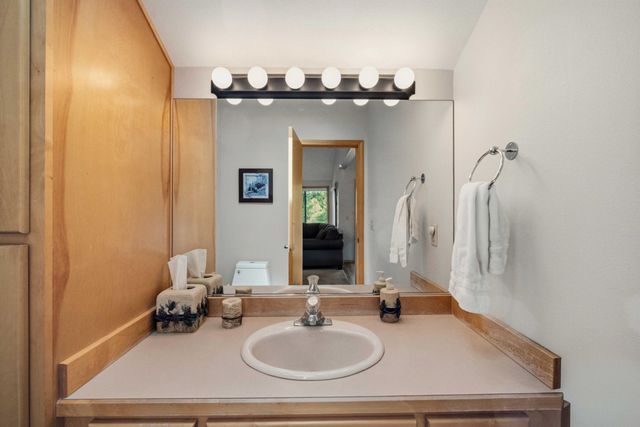 17916 Sandtrap Lane, Sunriver, OR 97707