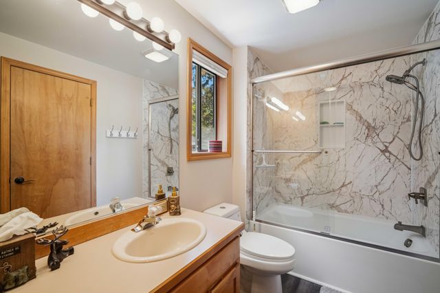 17916 Sandtrap Lane, Sunriver, OR 97707
