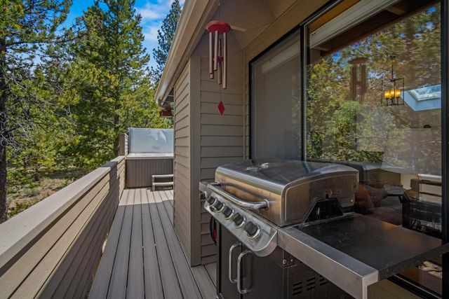 17916 Sandtrap Lane, Sunriver, OR 97707