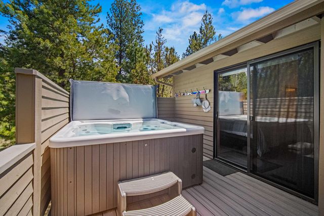 17916 Sandtrap Lane, Sunriver, OR 97707