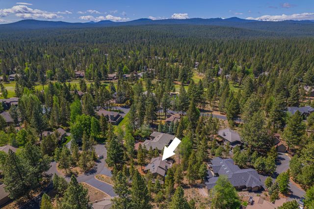 17916 Sandtrap Lane, Sunriver, OR 97707