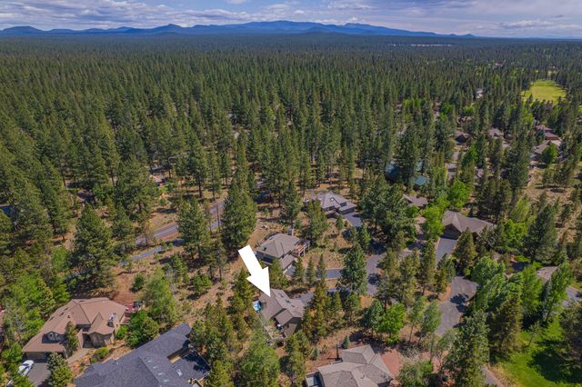 17916 Sandtrap Lane, Sunriver, OR 97707