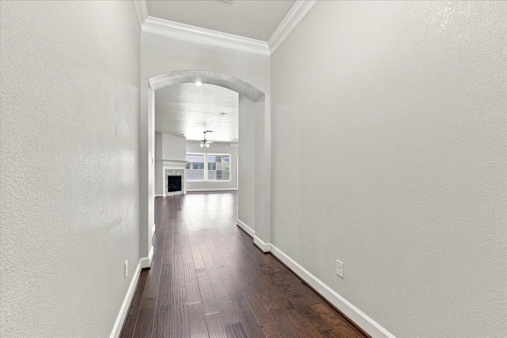 1209 9th Street, Argyle, TX 76226 — photo 2