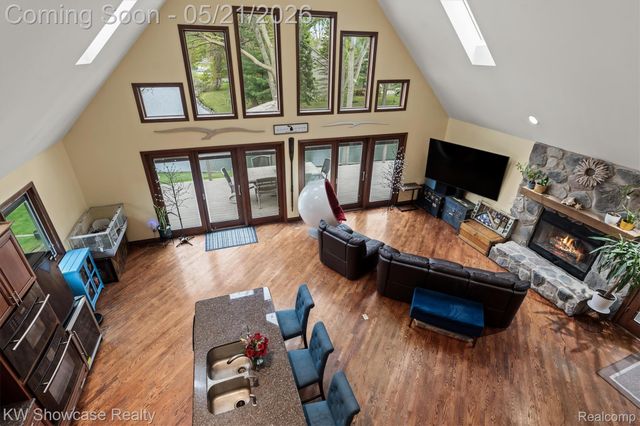 9650 Montgold Avenue, White Lake Charter Township, MI 48386