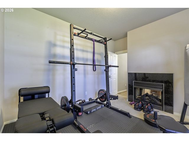 996 Ne 73RD Ave, Hillsboro, OR 97124