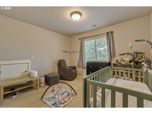 996 Ne 73RD Ave, Hillsboro, OR 97124