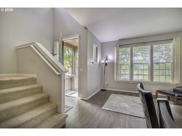996 Ne 73RD Ave, Hillsboro, OR 97124
