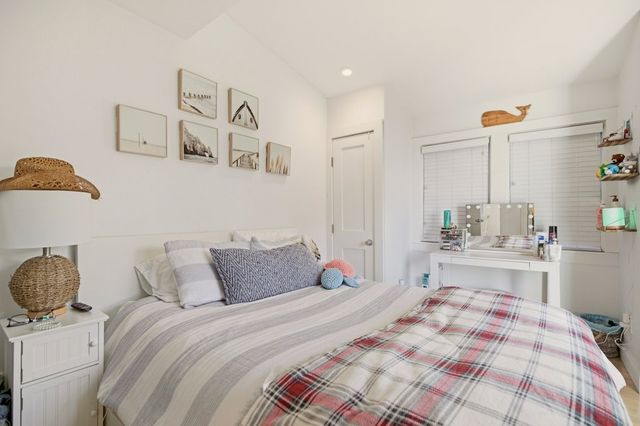 5 Division Street, Newport, RI 02840