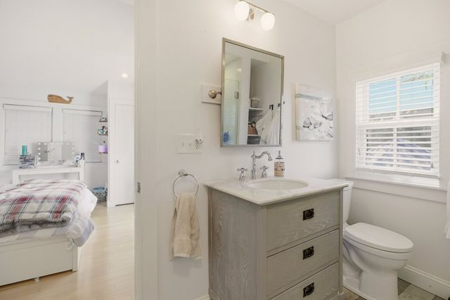 5 Division Street, Newport, RI 02840
