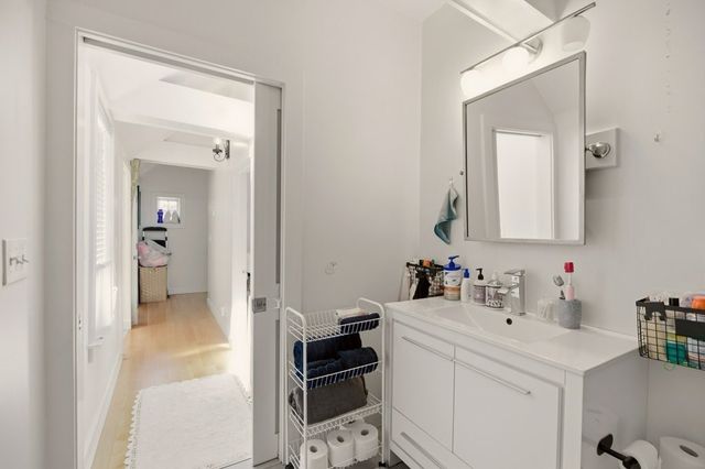5 Division Street, Newport, RI 02840