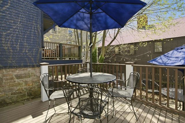 5 Division Street, Newport, RI 02840
