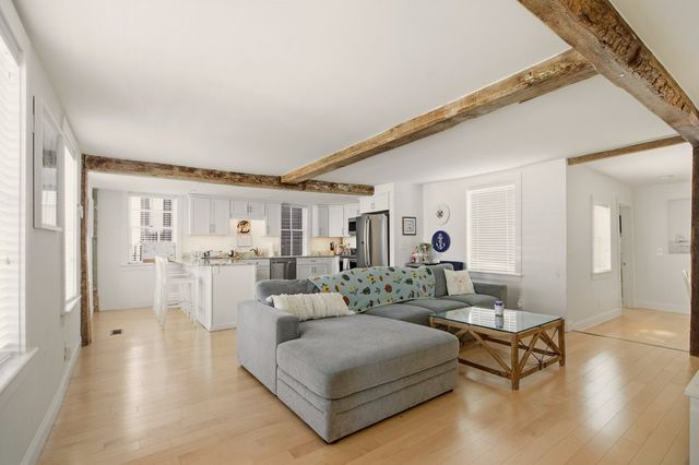 5 Division Street, Newport, RI 02840